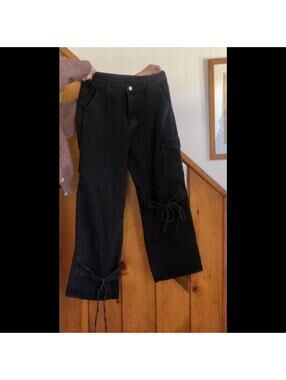 Black cargo wide leg baggy jeans with ties. Size: L